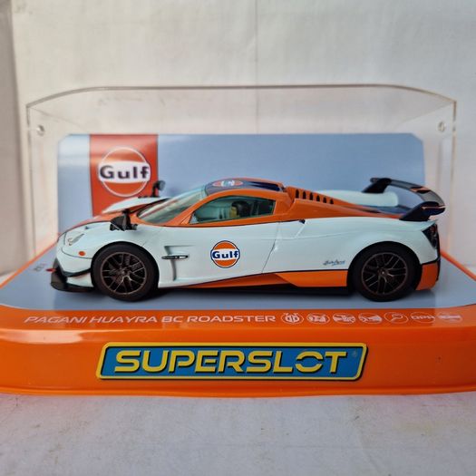 Scalextric Pagani Huayra BC Roadster Slot car ( H4335 C4335 street supercar superslot )