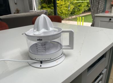 Citrus juicer
