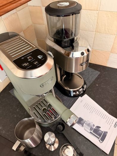 De'Longhi Dedica Espresso Machine (with Cold Brew/Cold Drink Function) and Coffee Grinder Set