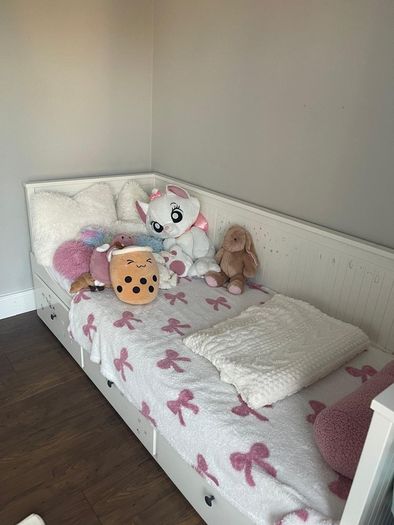 IKEA HEMNES White Daybed with 3 Storage Drawers