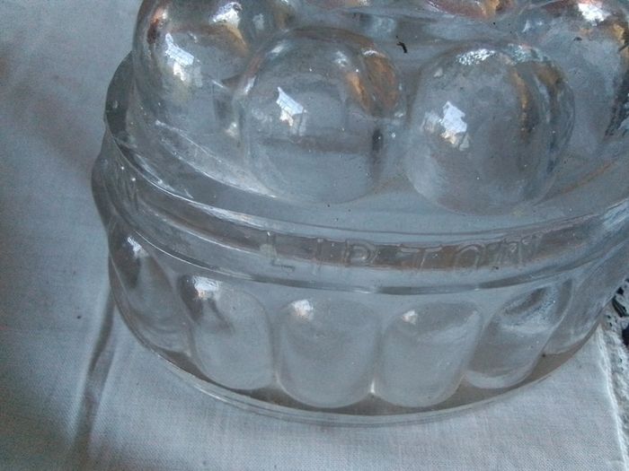 Lipton Vintage Jelly Mold
