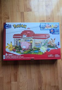 Mega Pokemon Playset - Forest Pokemon Center - 648 Pieces