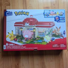 Mega Pokemon Playset - Forest Pokemon Center - 648 Pieces