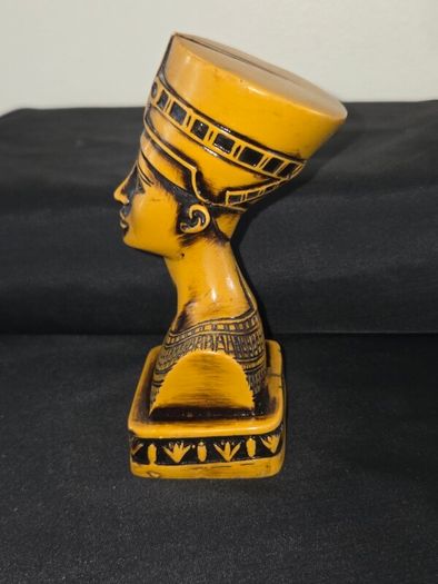 Nefertiti Bust
