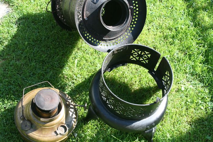 Vintage Valor 525r Paraffin Heater Bargeware Design (in working order)