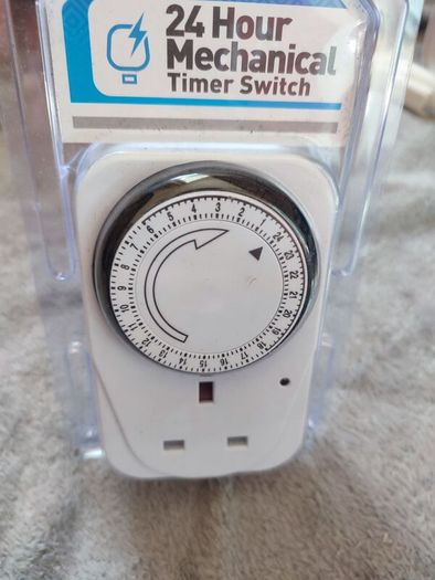 2x STATUS 24 Hour Mechanical Timer Switch Plugs