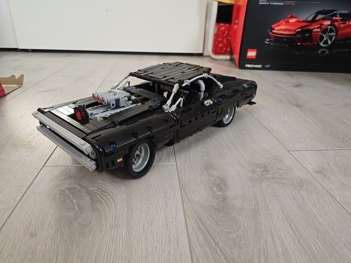 lego Technic Dom's Dodge Charger