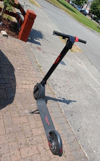 Electric scooter