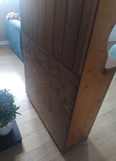 Pine dresser