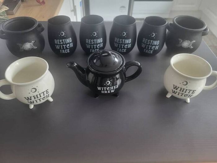 witch ceramic set