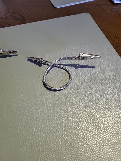 Crocodile grips flexible