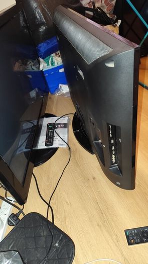 Tv Sony Bravia 40" and remote