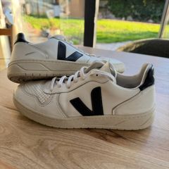 Men's Veja Trainers UK8