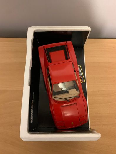 1/18 Burago Model Car Ferrari Testarossa 1984