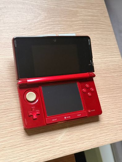Nintendo 3DS Flame Red Bundle
