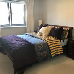 Bedframe & bedside locker set