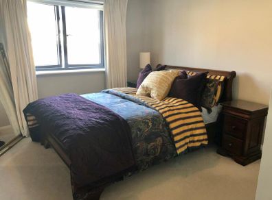 Bedframe & bedside locker set