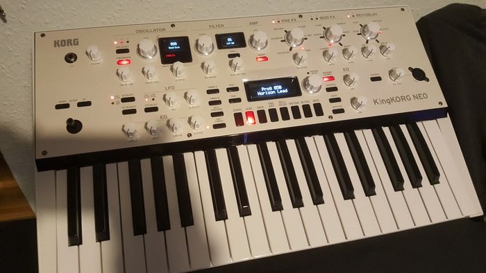 Korg KingKorg Neo - 37key VA Synthesizer & Vocoder.