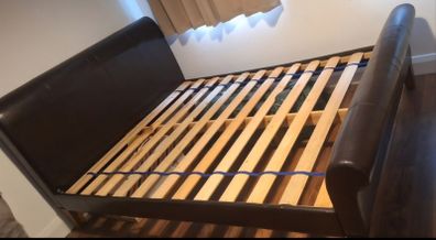 King sleigh bed