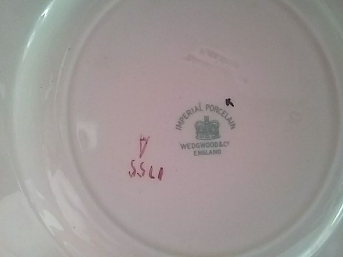 Wedgewood Twenty One Piece Antique Teaset