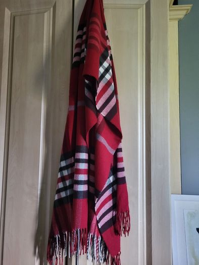 Autumn red checkered shawl
