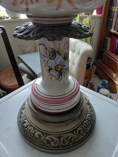 Antique table lamp habd painted ceramic body with ornate brass base works