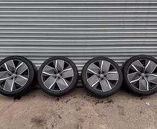 2024 c7 vw Touareg 21" alloy wheels