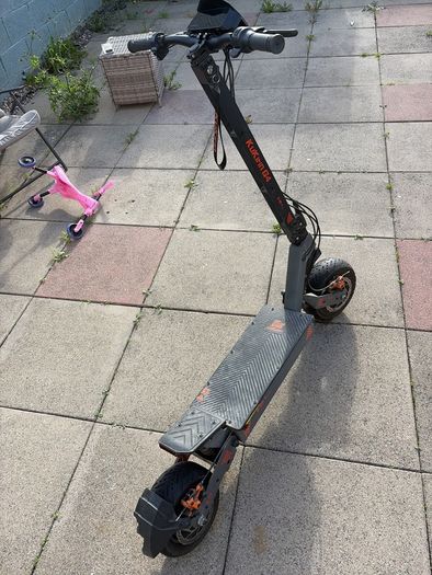 Kukirin G4 electric scooter