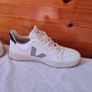 Veja v10 cwl Oxford grey Size 6 eu 39 white leather in excellent condition Image 8