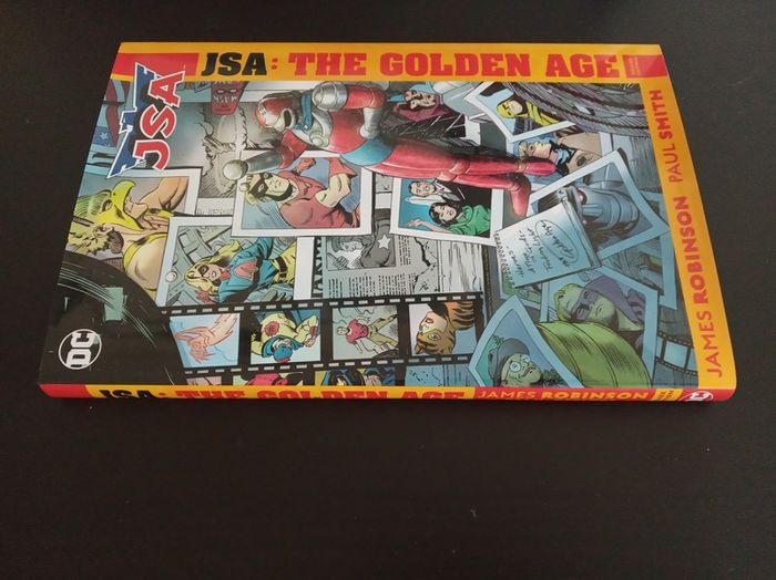 graphic novel - JSA: The golden age HC