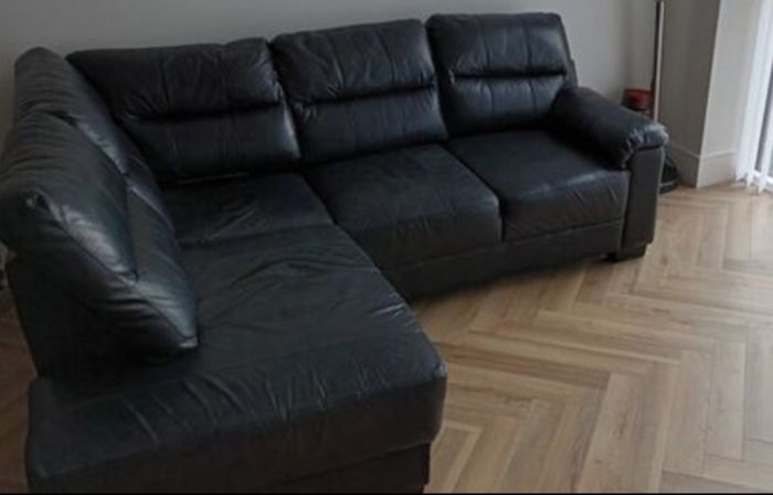L shaped leather Sofa 4 seat compact