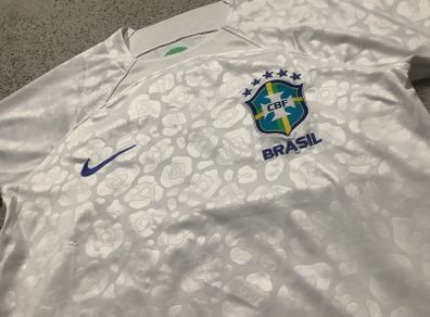 Brazil jersey 2022 Size Small
