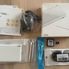 Modded Nintendo ds lite crystal white USG 001 boxed with manual with Flash Card 8gb with Games and retro games pokemon