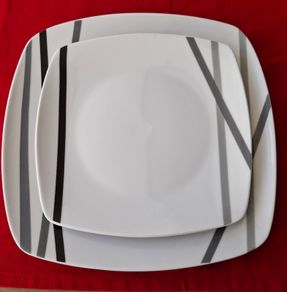 Square dinnerware set - 23 pieces