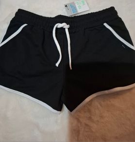 New girls shorts size 10-11 years
