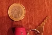 Watneys red barrel key ring