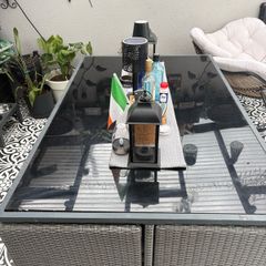 Garden table & chairs