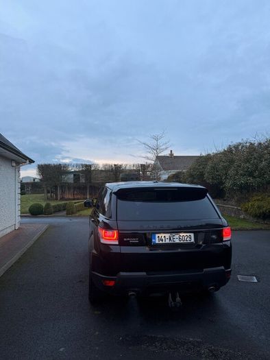 Range Rover sport 5 seat crewcab