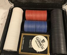 Official Guinness Poker Set - 300 Chips - Aluminium Carry Case - Complete