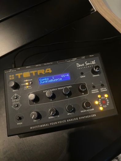 Dave Smith Tetra