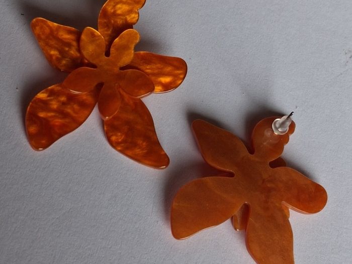 Marbled Orange 3D Tiger Lily Resin Earrings