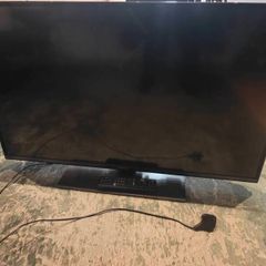 Panasonic 43" LED TV (TX-43FX550B) with stand and remote