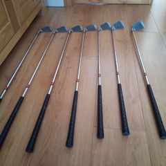 Men's Steel Shaft Golf Clubs Set - Barely Used