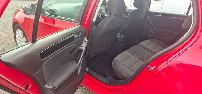 VW Golf 2011  1.6 TDI  Excellent Condition