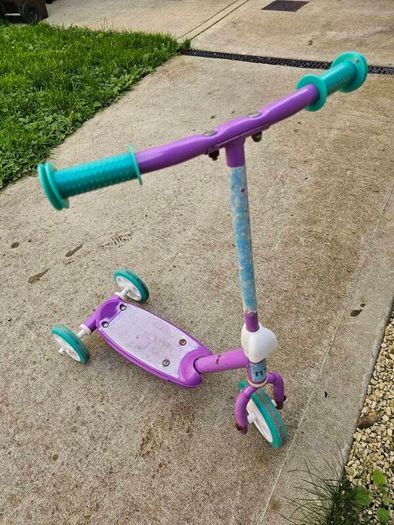 Kids scooter