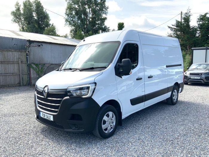 Renault Master Mwb 2.3 Dci ( 1 year warranty ) .