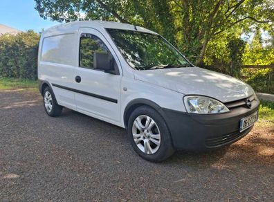 06 Opel Combo 1.3cdti