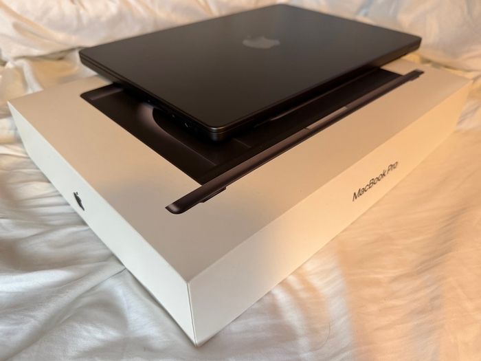 Apple MacBook Pro 14.2" M5 16GB 512GB - Space Black