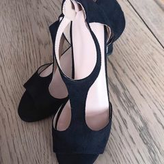 Elegant Black Peep-Toe Shoes