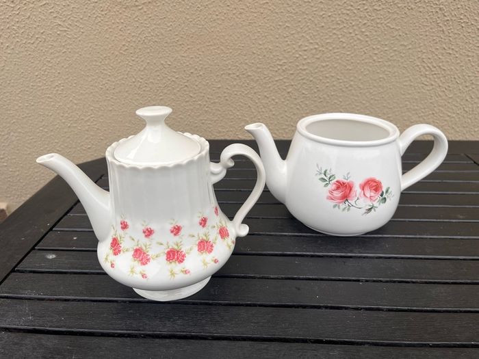 Tea pots